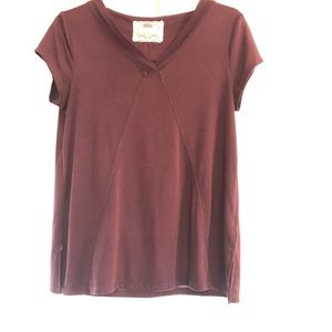 Cupid burgundy short sleeve V-neck side slit top S